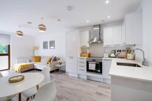 2 bed Apartment for rent in Watford. From Round Box Estates Ltd