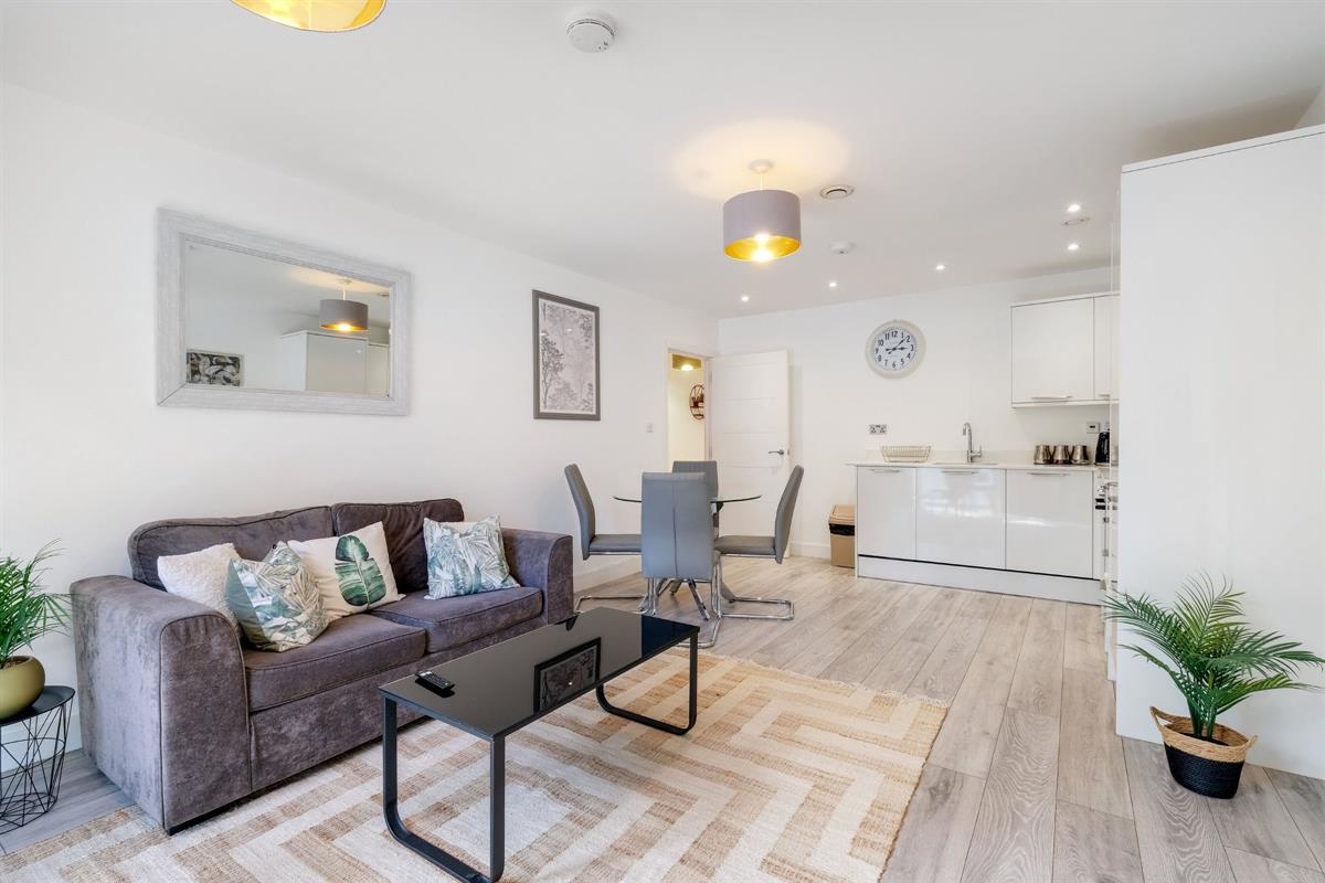 2 bed Apartment for rent in Watford. From Round Box Estates Ltd