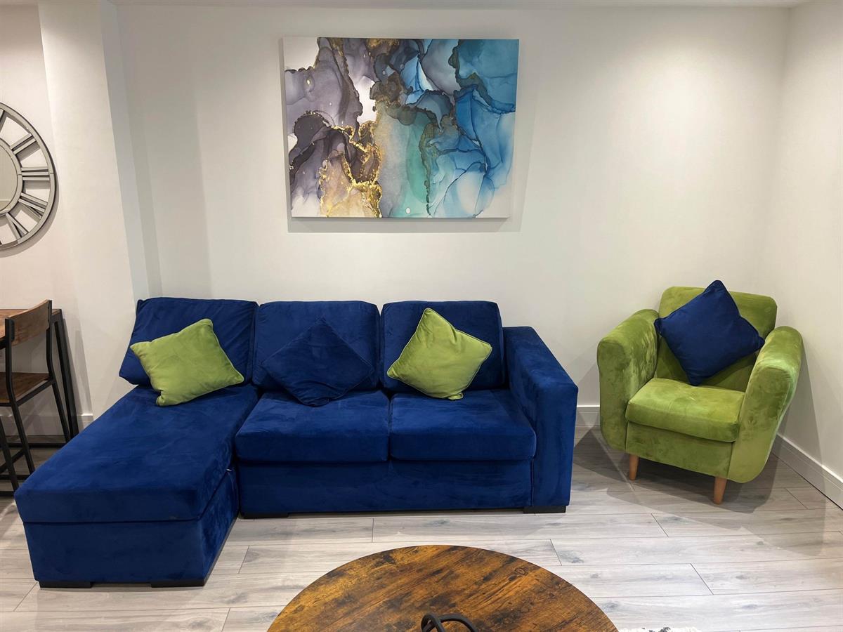 1 bed Apartment for rent in Camberley. From Round Box Estates Ltd
