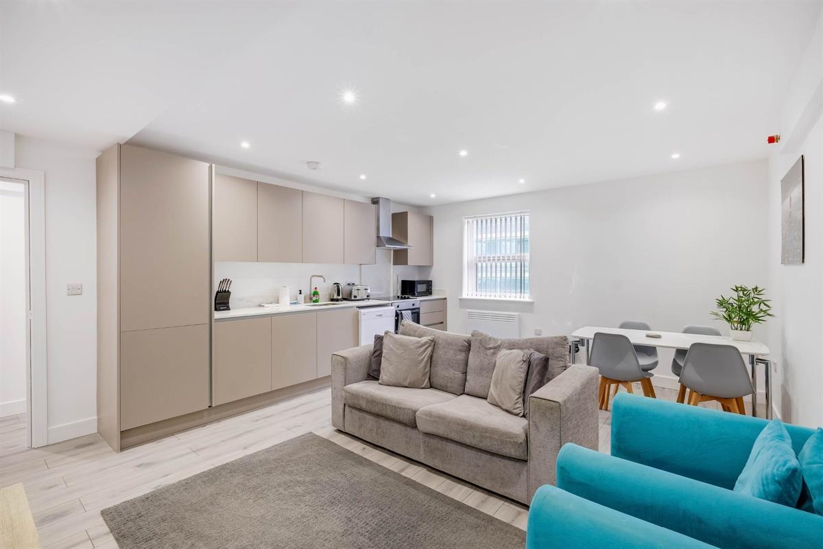 2 bed Apartment for rent in Camberley. From Round Box Estates Ltd