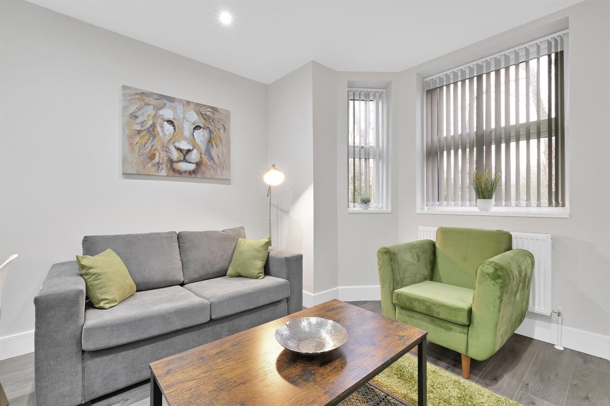 2 bed Apartment for rent in Shepperton. From Round Box Estates Ltd