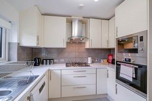 2 bed Apartment for rent in London. From Round Box Estates Ltd