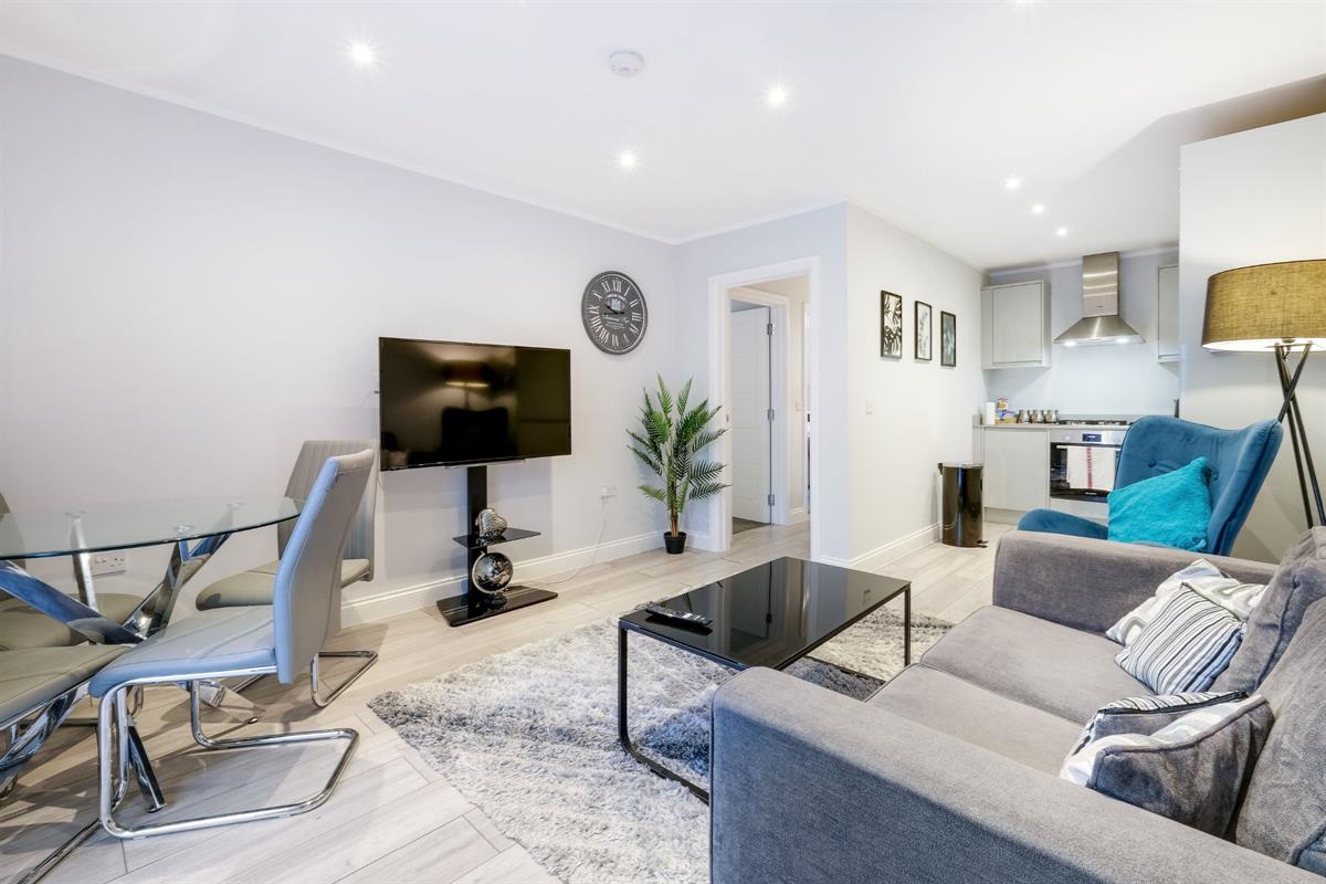 2 bed Apartment for rent in High Wycombe. From Round Box Estates Ltd