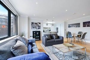 2 bed Apartment for rent in Brentford. From Round Box Estates Ltd