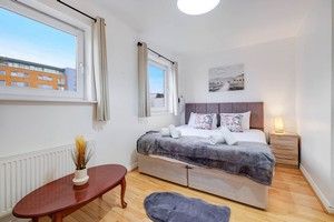 4 bed Detached for rent in London. From Round Box Estates Ltd