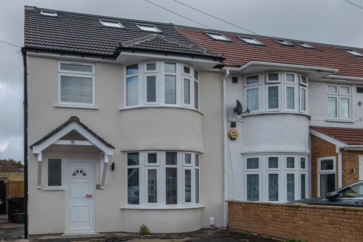 6 bed Detached for rent in Hounslow. From Round Box Estates Ltd