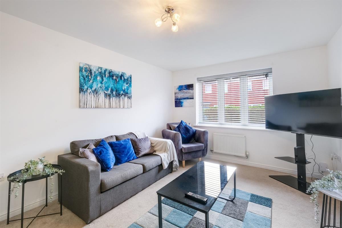 5 bed Semi Detached for rent in Bristol. From Round Box Estates Ltd