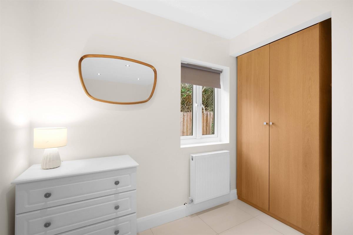 4 bed Apartment for rent in London . From Round Box Estates Ltd