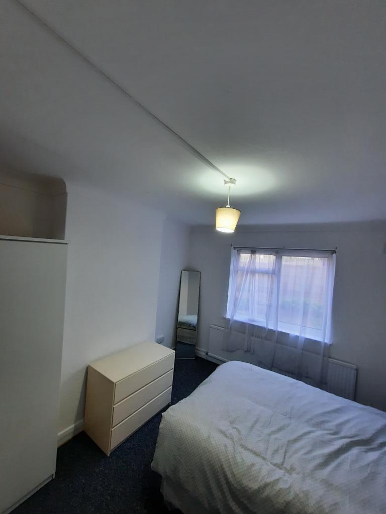 4 bed Flat Share for rent in London. From Succour Management - Croydon