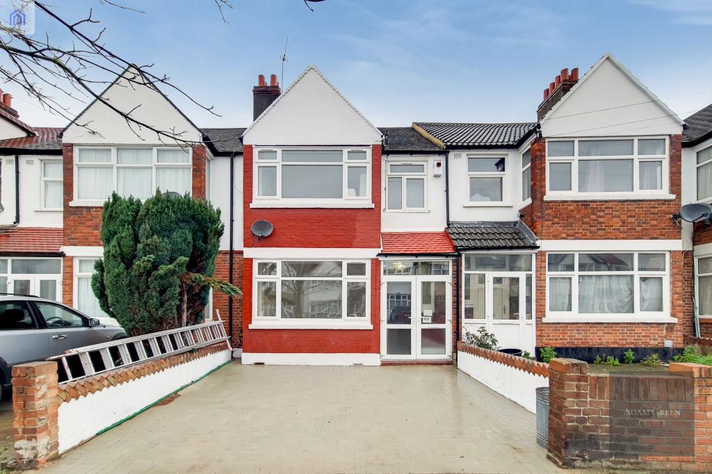 4 bed Terraced House for rent in London. From Adam Green Real Estate - London