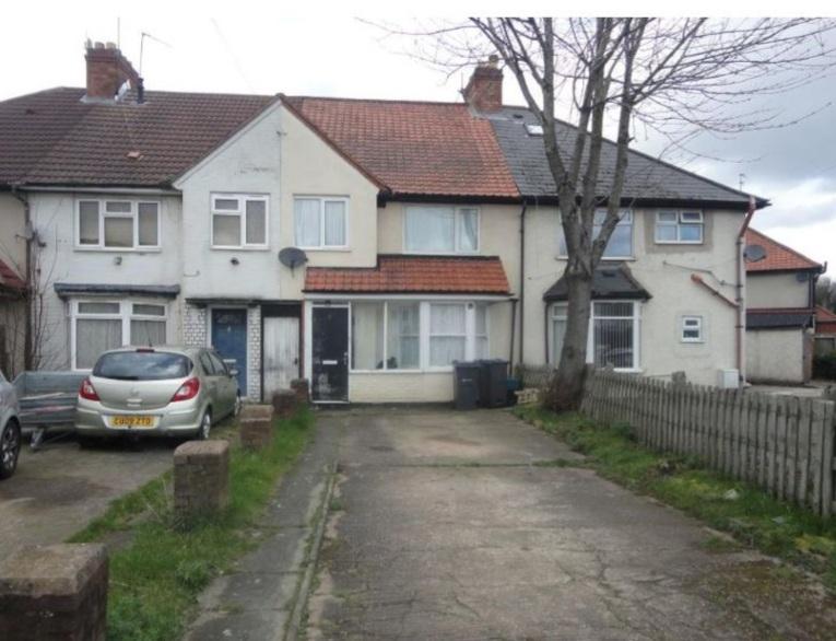 3 bed Mid Terraced House for rent in Birmingham. From Oak Tree Estates