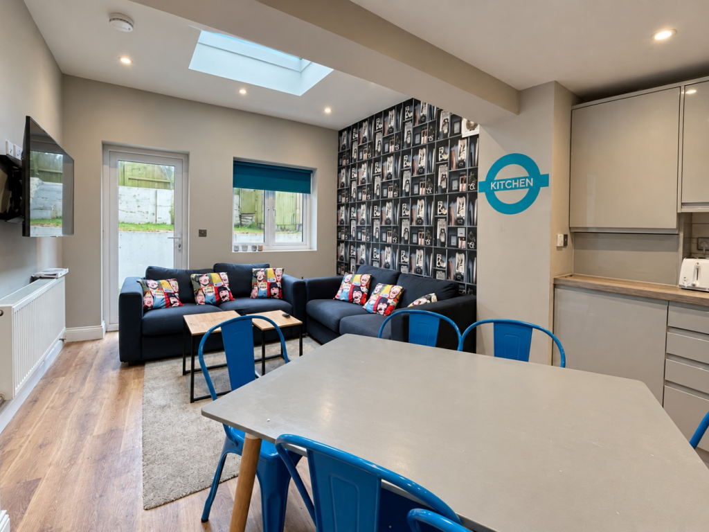 6 bed Mid Terraced House for rent in Brighton and Hove. From Clarity Property Management
