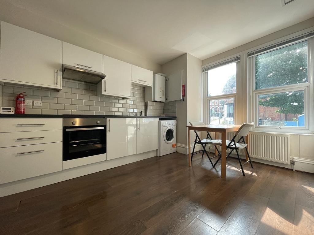 6 bed Mid Terraced House for rent in Ovingdean. From Clarity Property Management