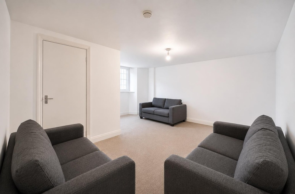 8 bed Mid Terraced House for rent in Brighton and Hove. From Clarity Property Management 8 bed Mid Terraced House for rent in Brighton and Hove. From Clarity Property Management