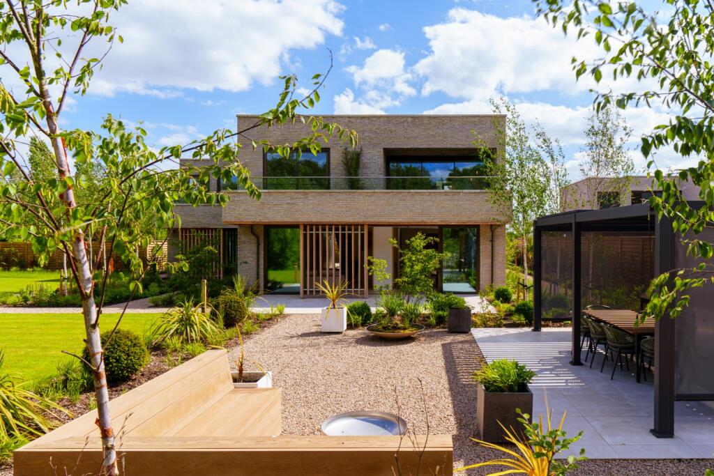 5 bed Detached for rent in Crosspost. From Clarity Property Management