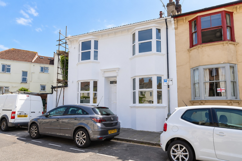 2 bed Mid Terraced House for rent in Ovingdean. From Clarity Property Management 2 bed Mid Terraced House for rent in Ovingdean. From Clarity Property Management