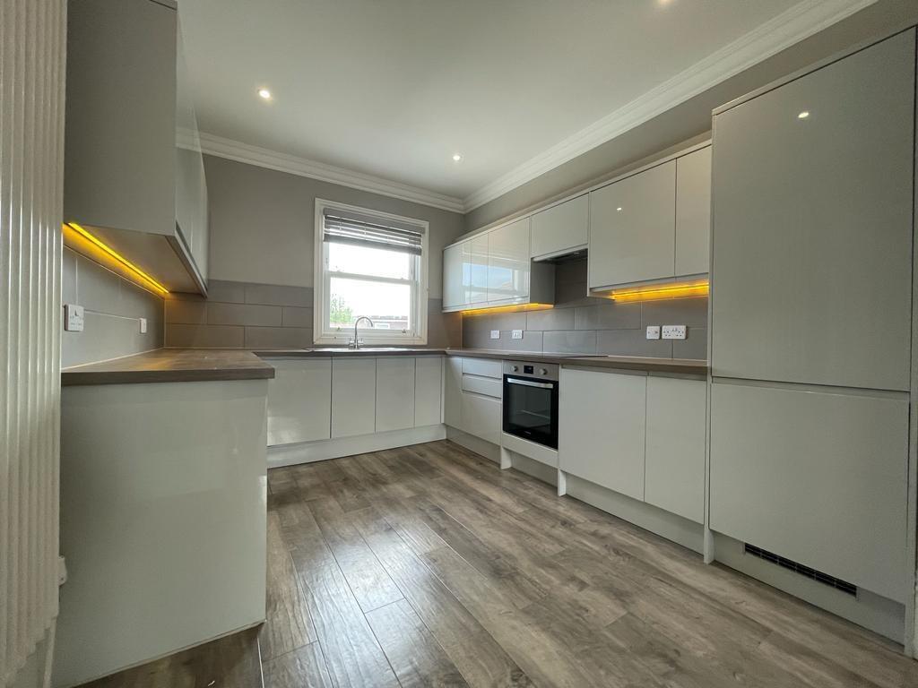6 bed Mid Terraced House for rent in Brighton and Hove. From Clarity Property Management