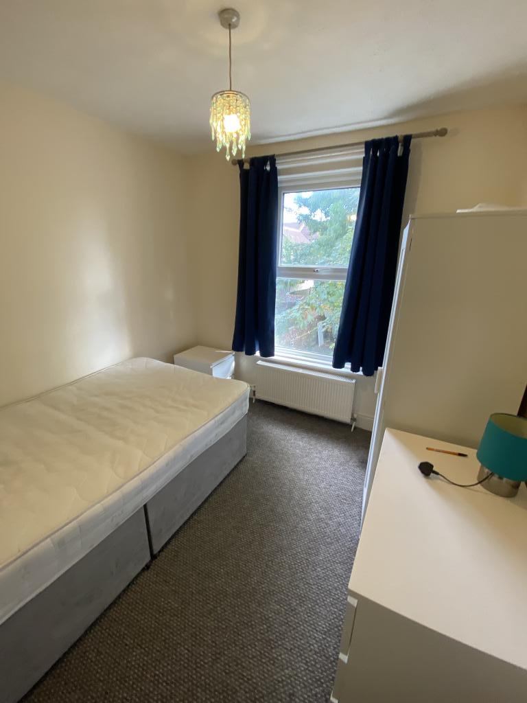 5 bed Room for rent in Southampton. From SDM Facilities - Southampton