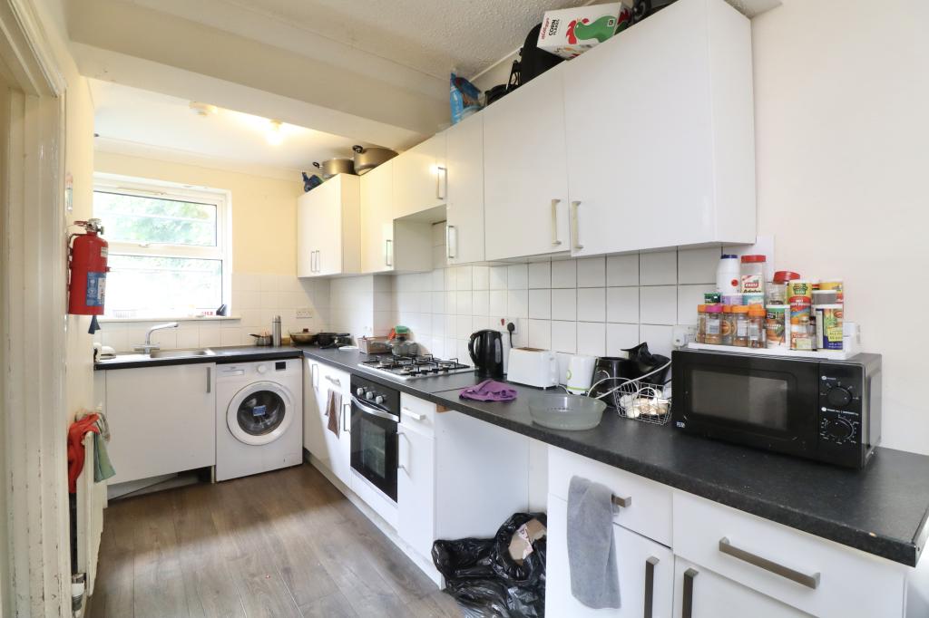 5 bed Room for rent in Southampton. From SDM PROPERTY - Southampton