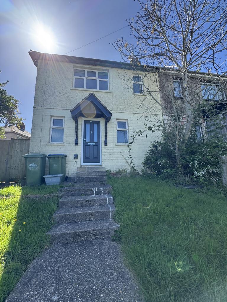 3 bed End Terraced House for rent in Southampton. From SDM Facilities - Southampton