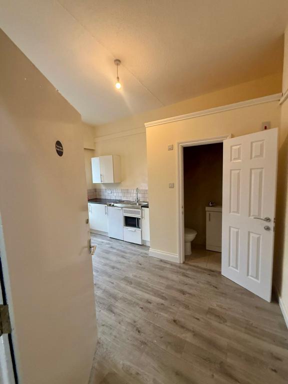 1 bed Flats for rent in Southsea. From SDM Facilities - Southampton