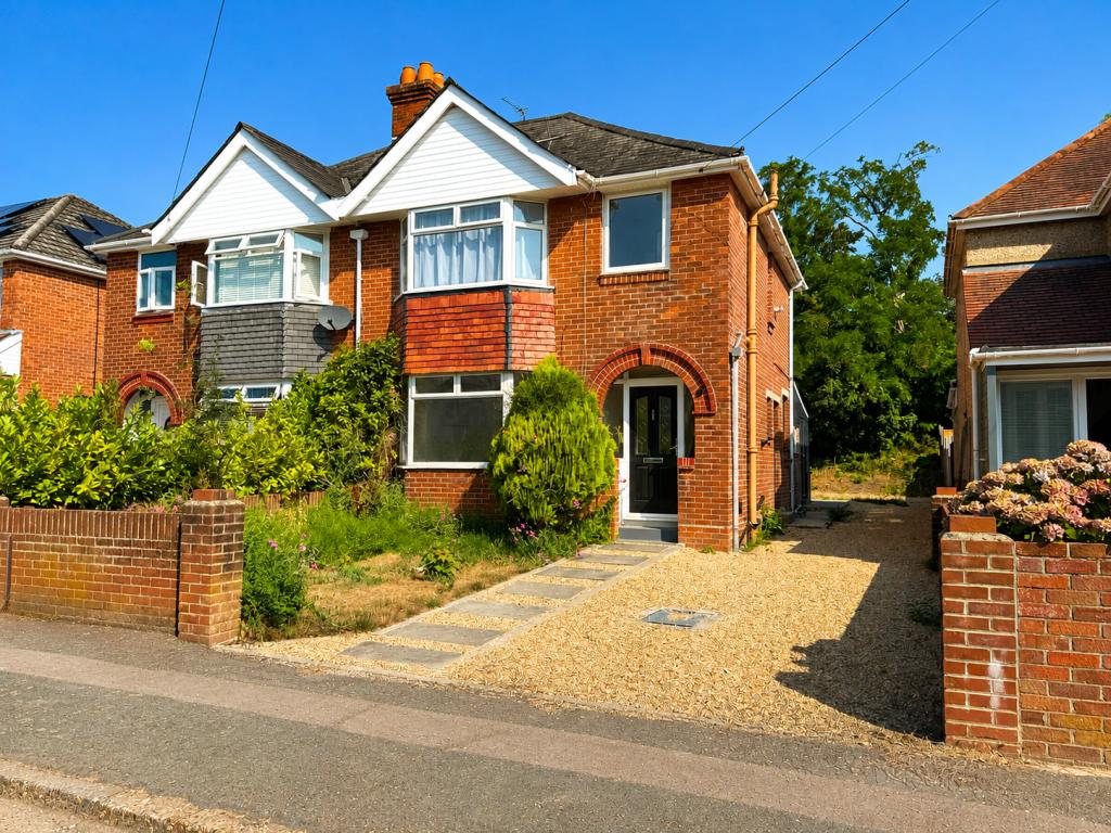 4 bed Semi-Detached House for rent in Southampton. From SDM Properties - Southampton