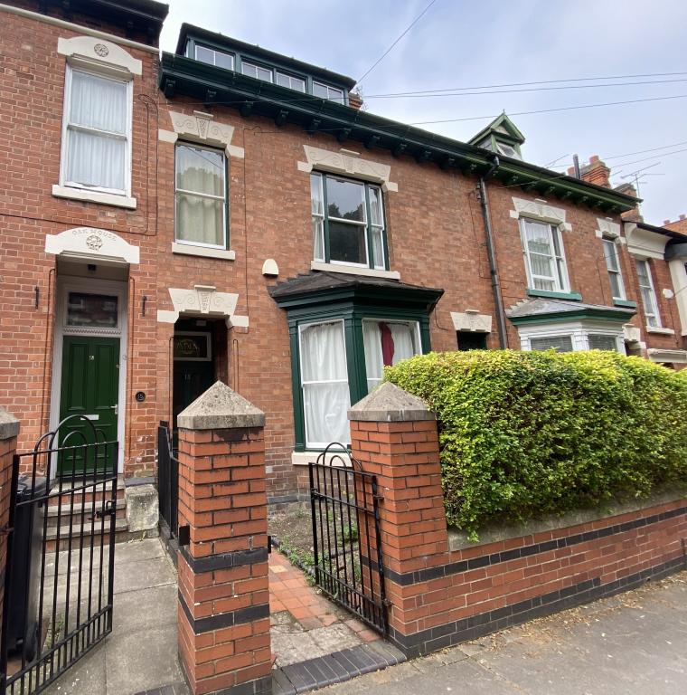 5 bed Student Accommodation for rent in Leicester. From B&W Lettings & Management Ltd
