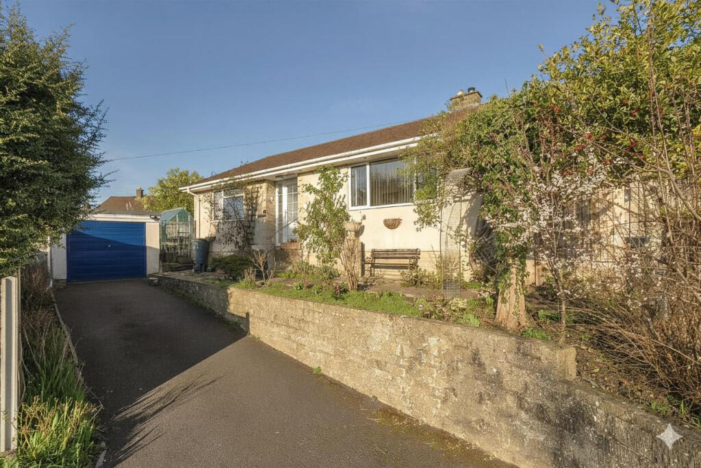 3 bed Detached bungalow for rent in Langley Burrell. From Atwell Martin - Chippenham 3 bed Detached bungalow for rent in Langley Burrell. From Atwell Martin - Chippenham