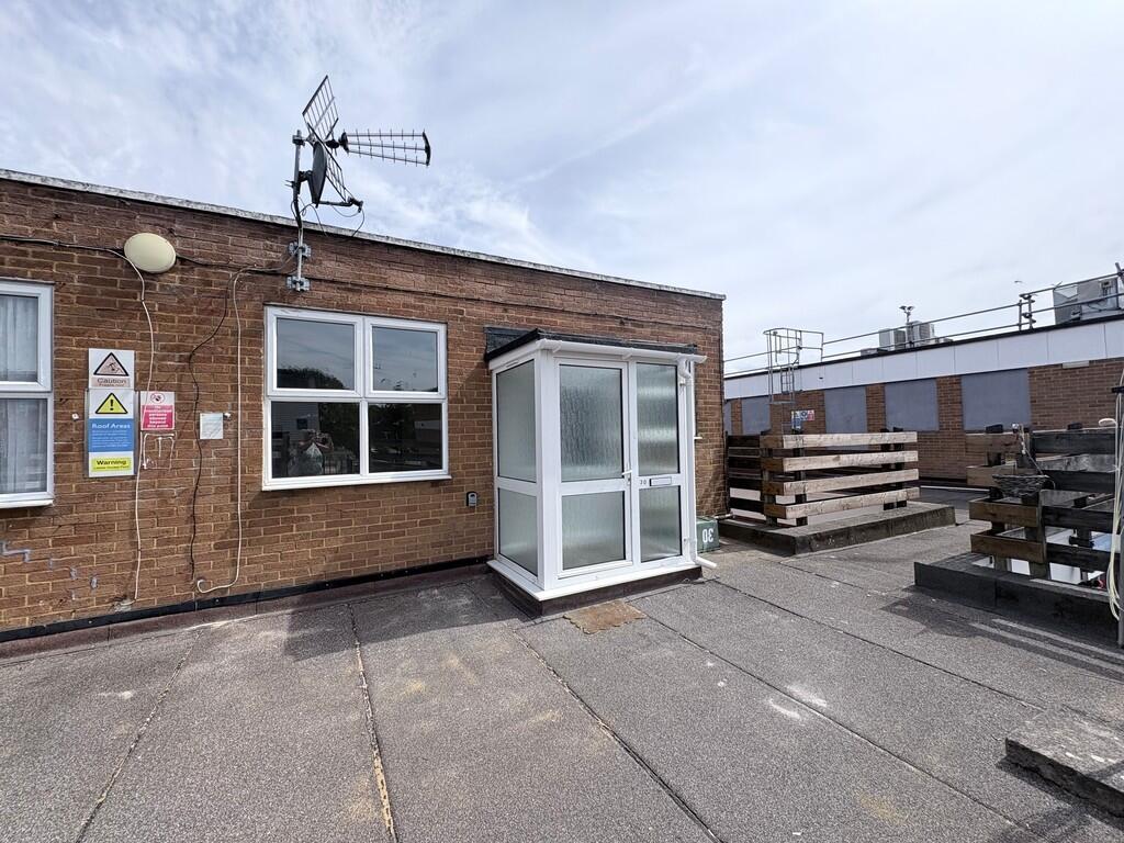 2 bed Apartment for rent in Yate. From Atwell Martin - Chippenham