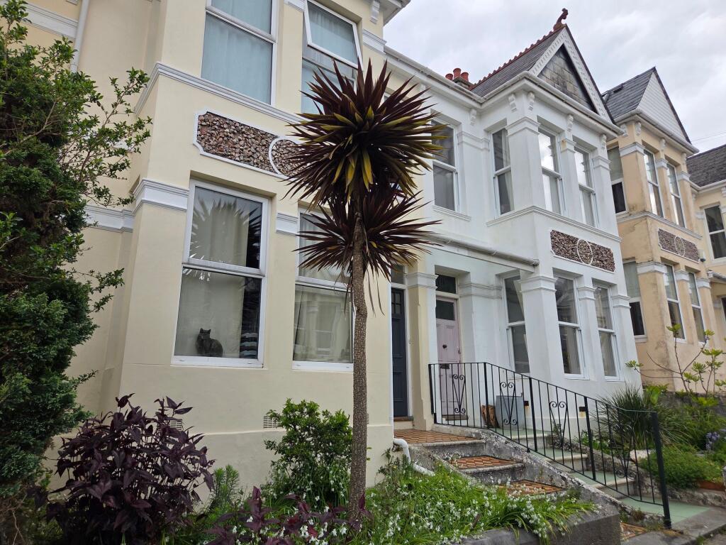 4 bed Mid Terraced House for rent in Plymouth. From Atwell Martin - Plymouth