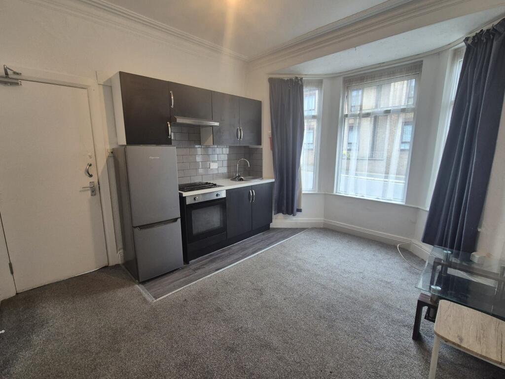 4 bed Studio for rent in Plymouth. From Atwell Martin - Plymouth 4 bed Studio for rent in Plymouth. From Atwell Martin - Plymouth