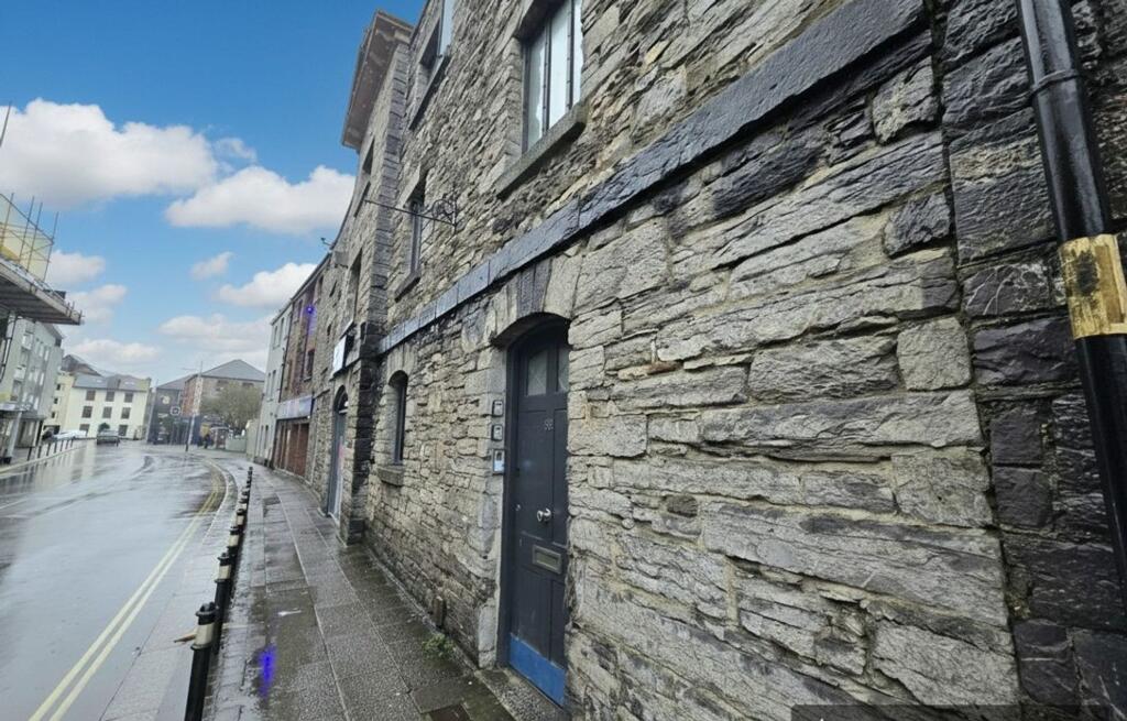 2 bed 1st Floor Flat for rent in Plymouth. From Atwell Martin - Plymouth