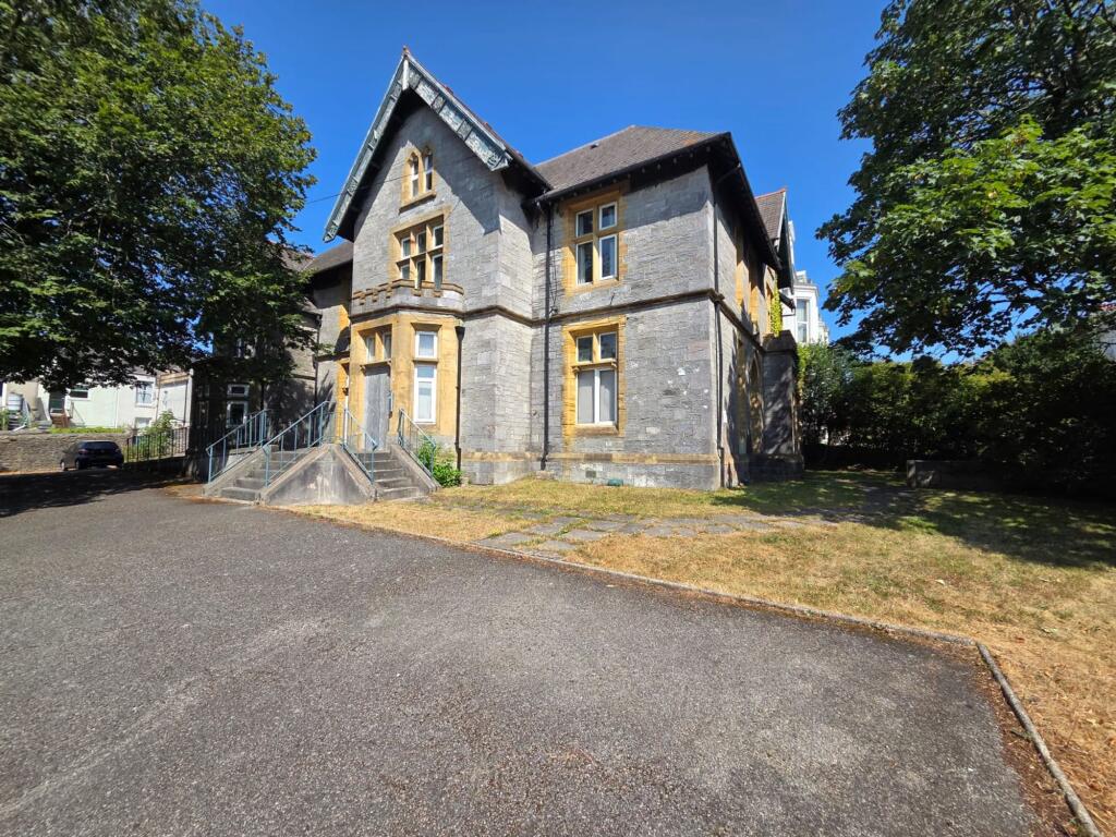 2 bed 1st Floor Flat for rent in Plymouth. From Atwell Martin - Plymouth