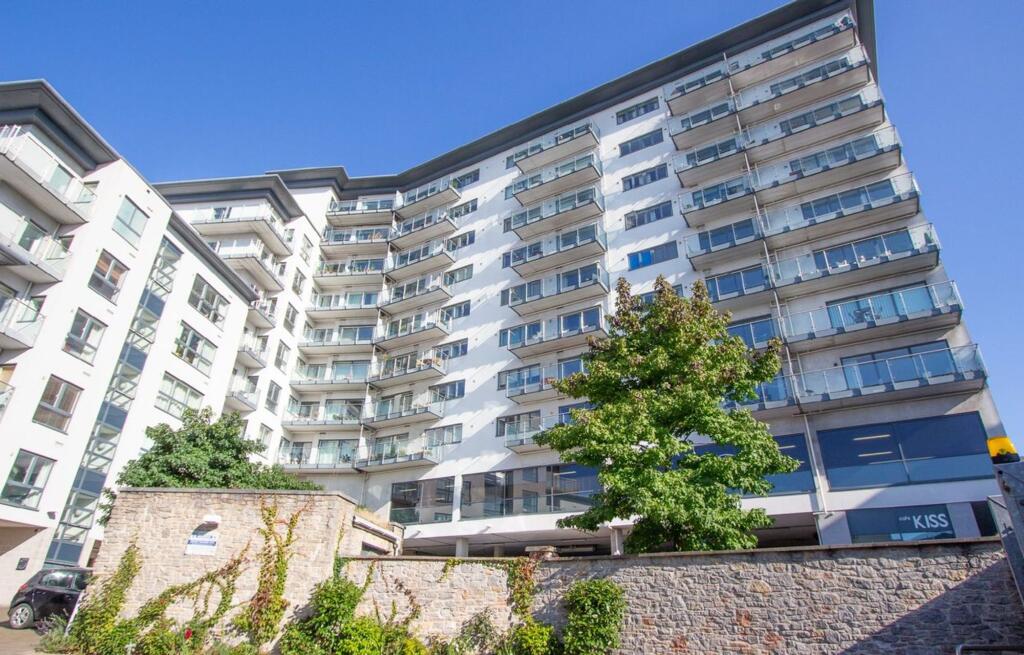 2 bed 1st Floor Flat for rent in Plymouth. From Atwell Martin - Plymouth 2 bed 1st Floor Flat for rent in Plymouth. From Atwell Martin - Plymouth