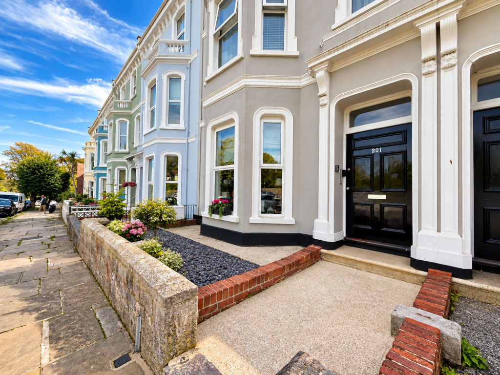 2 bed 1st Floor Flat for rent in Plymouth. From Atwell Martin - Plymouth 2 bed 1st Floor Flat for rent in Plymouth. From Atwell Martin - Plymouth