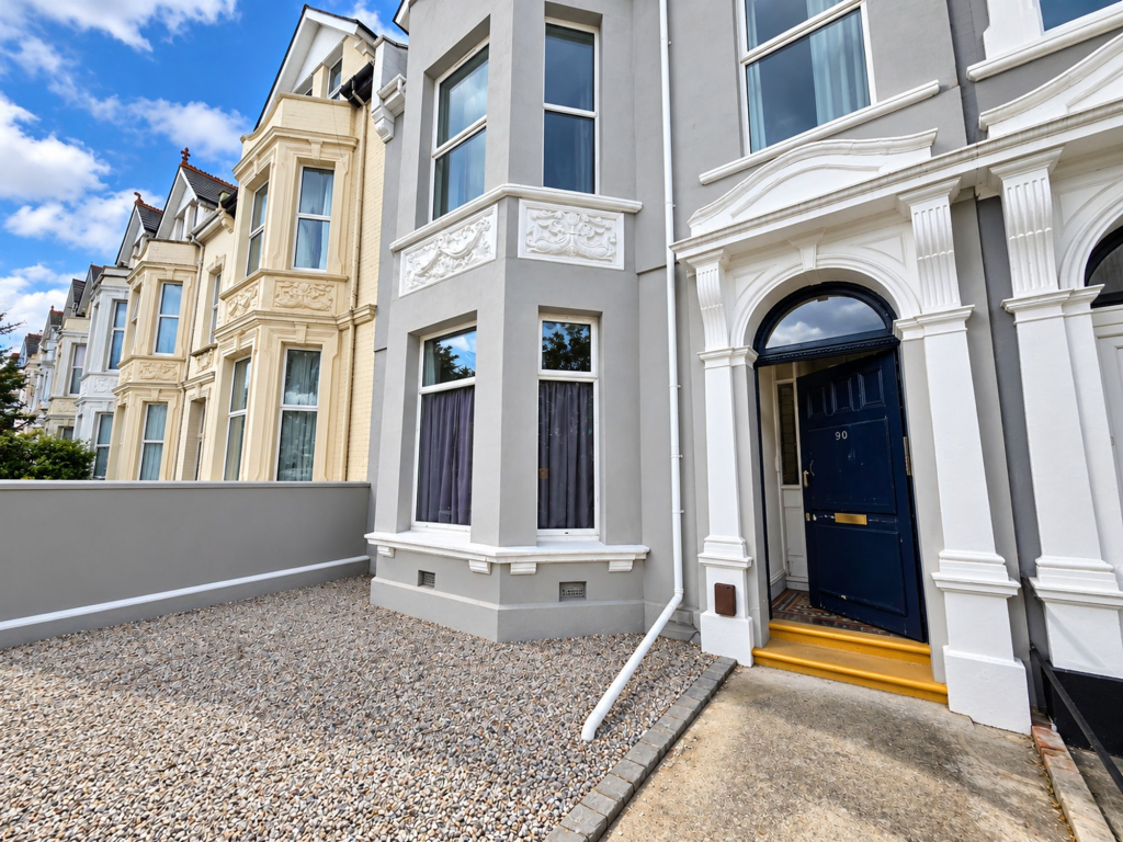 1 bed 1st Floor Flat for rent in Plymouth. From Atwell Martin - Plymouth 1 bed 1st Floor Flat for rent in Plymouth. From Atwell Martin - Plymouth
