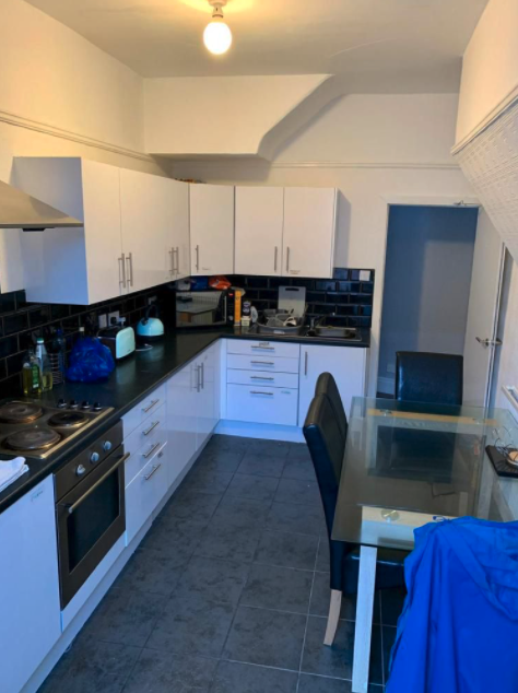 7 bed House of Multiple Occupation for rent in Liverpoool. From Property Investor - Wolverhampton