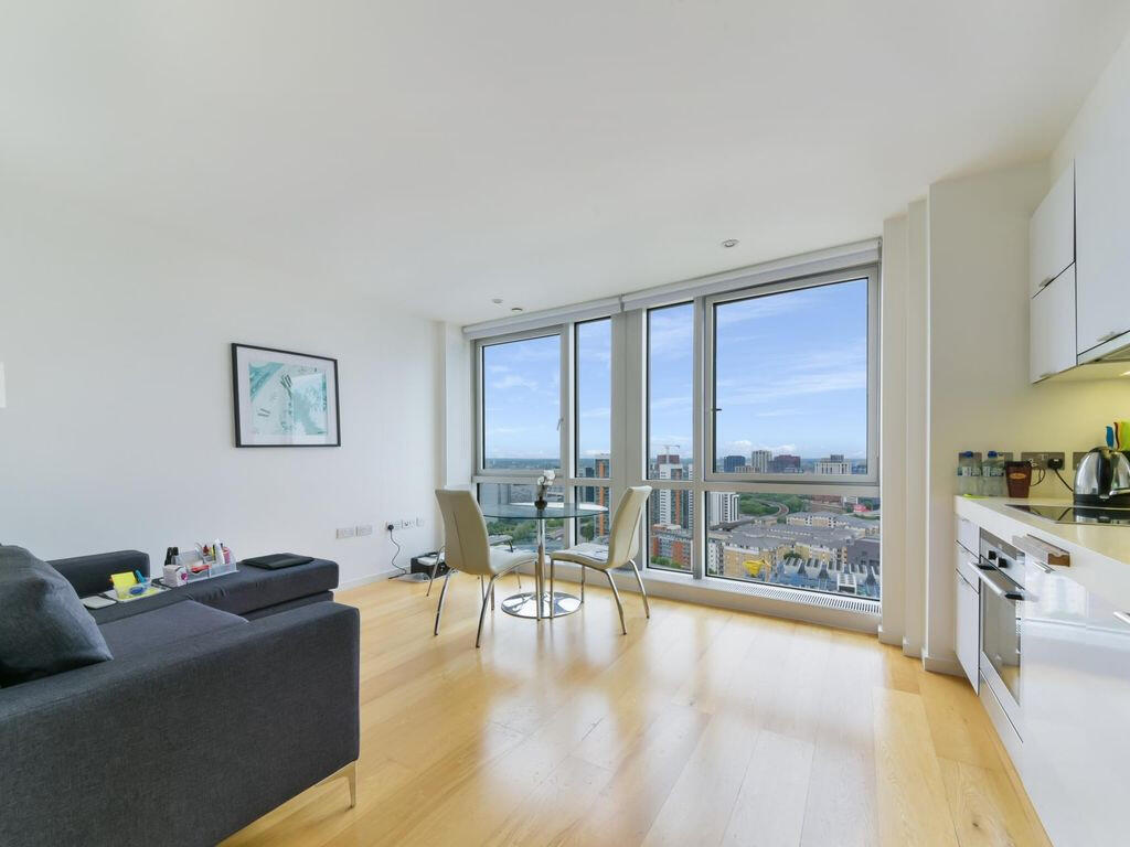 4 bed Apartment for rent in Poplar. From Residential Links - London 4 bed Apartment for rent in Poplar. From Residential Links - London
