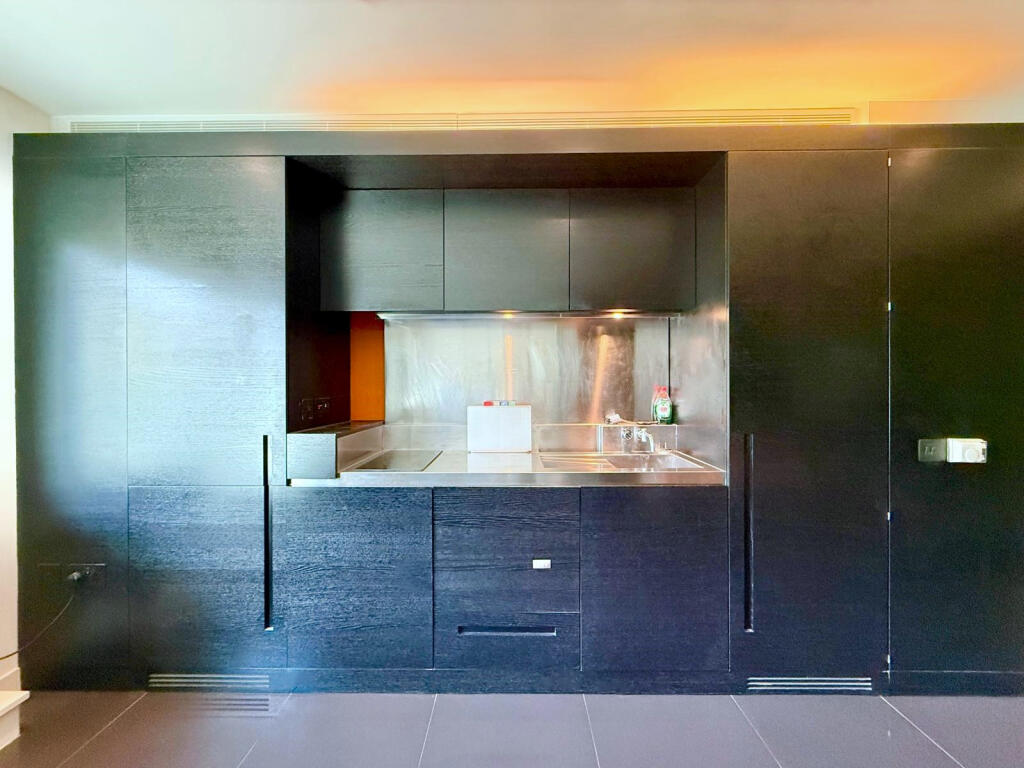 4 bed Apartment for rent in Poplar. From Residential Links - London