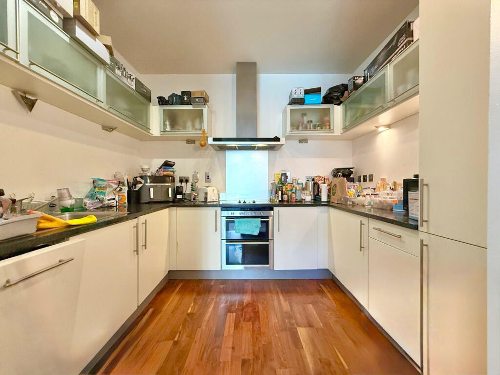 2 bed Apartment for rent in Poplar. From Residential Links - London