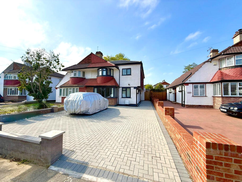 6 bed Semi Detached for rent in Eltham. From Residential Links - London 6 bed Semi Detached for rent in Eltham. From Residential Links - London