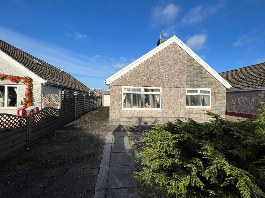 2 bed Bungalow for rent in Swansea. From Rapid Lettings - Swansea
