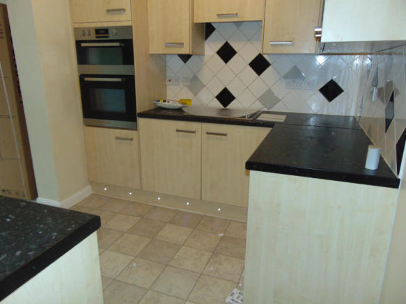 2 bed Terraced House for rent in Dagenham. From Rainbow Home Property - London