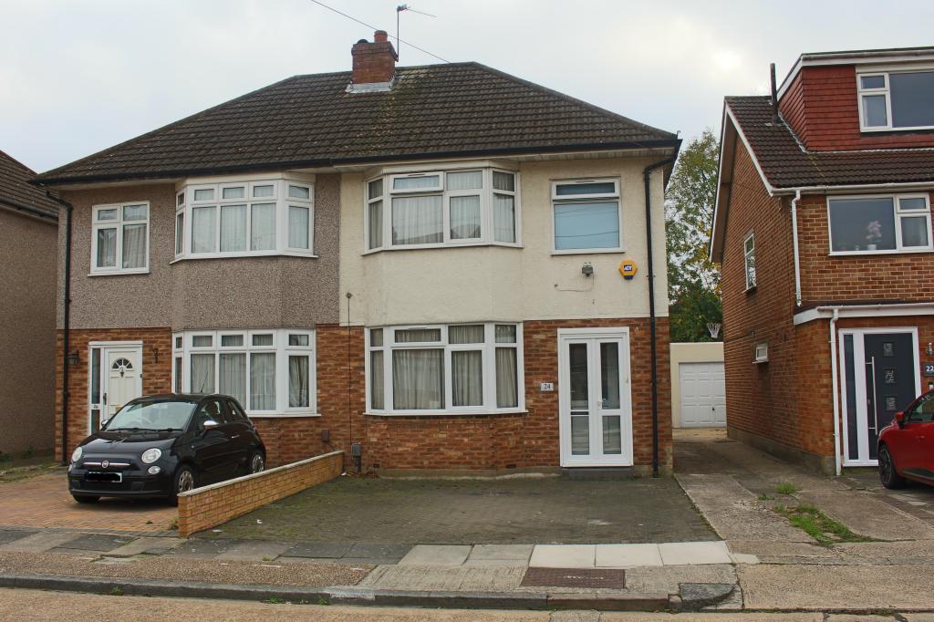 3 bed Semi-Detached House for rent in Romford. From H & I Estates - London
