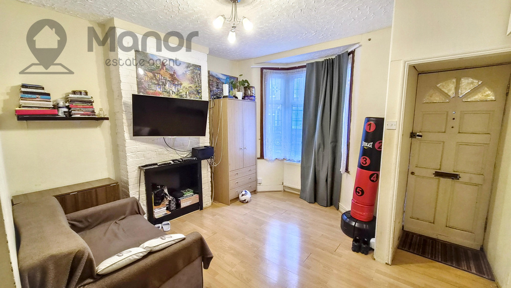 2 bed Mid Terraced House for rent in London. From Manor Estate Agent