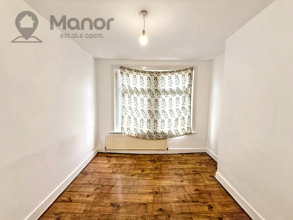 3 bed Mid Terraced House for rent in London. From Manor Estate Agent