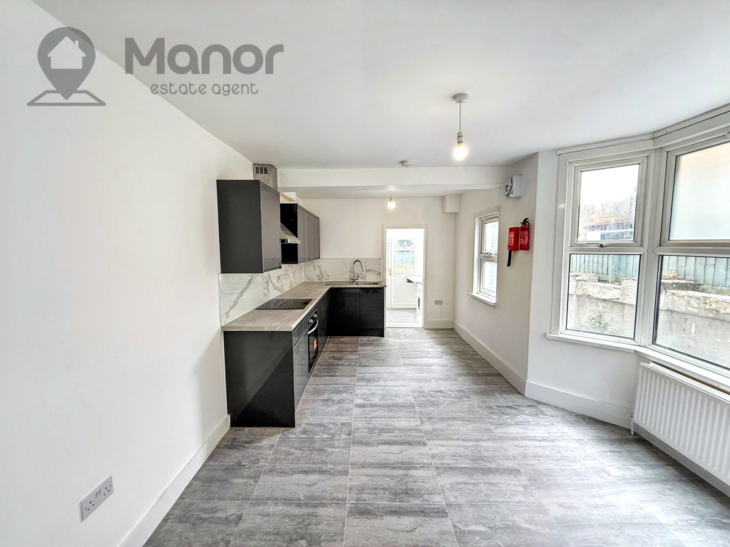 4 bed Mid Terraced House for rent in London. From Manor Estate Agent