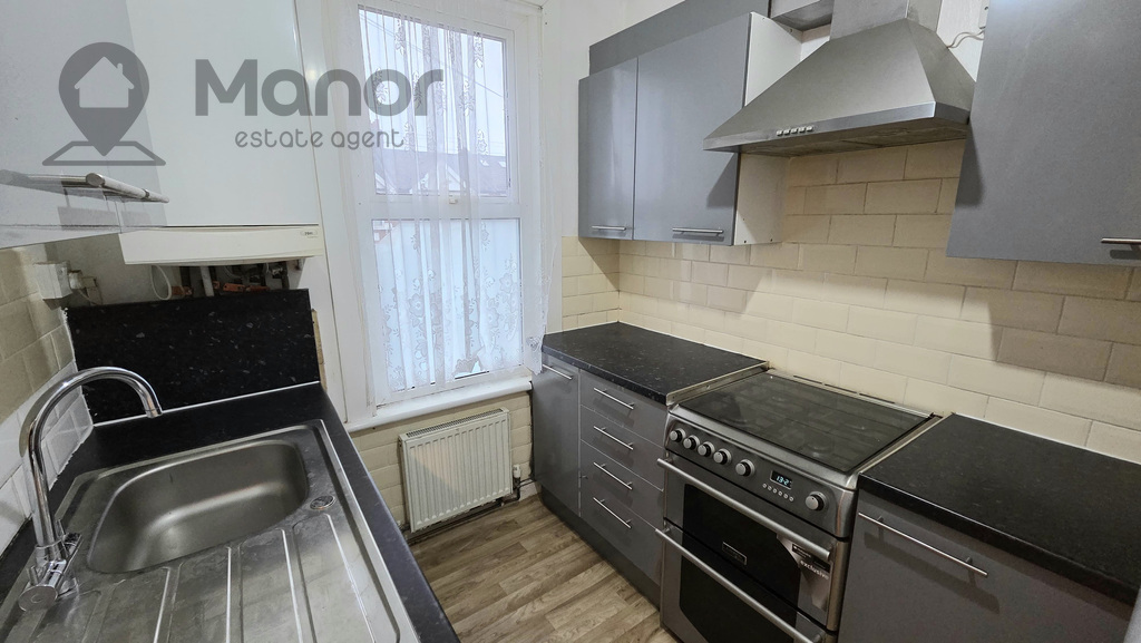 2 bed 1st Floor Flat for rent in Ilford. From Manor Estate Agent
