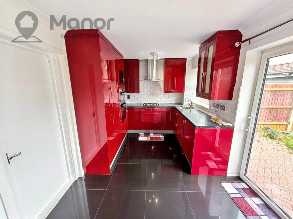 3 bed Mid Terraced House for rent in Tilbury. From Manor Estate Agent 3 bed Mid Terraced House for rent in Tilbury. From Manor Estate Agent
