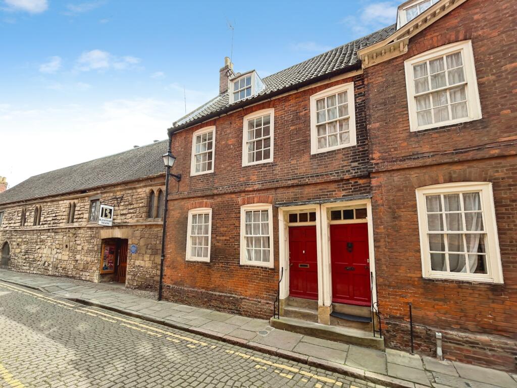 3 bed Mid Terraced House for rent in Boston. From Belvoir - Boston